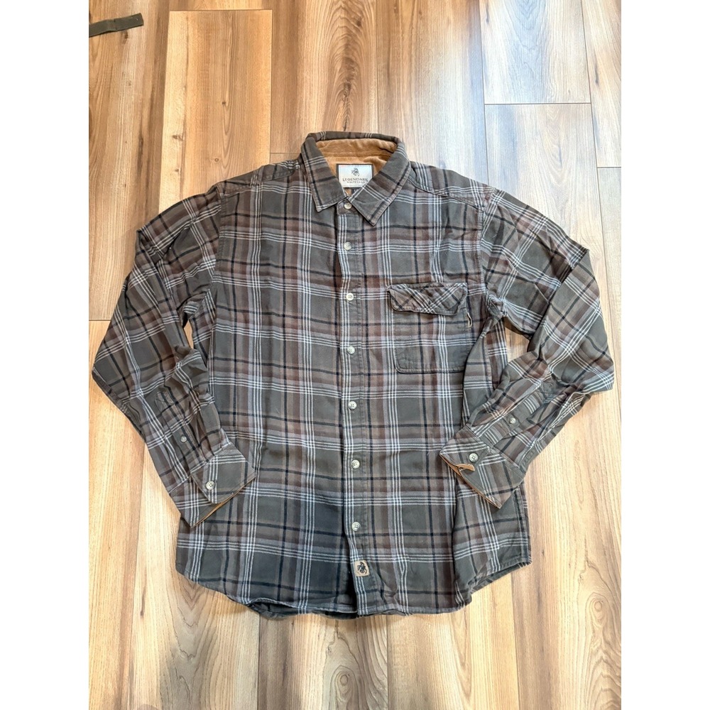 Legendary Whitetails Shirt Mens Large Olive Green Plaid Flannel Long Sleeve
